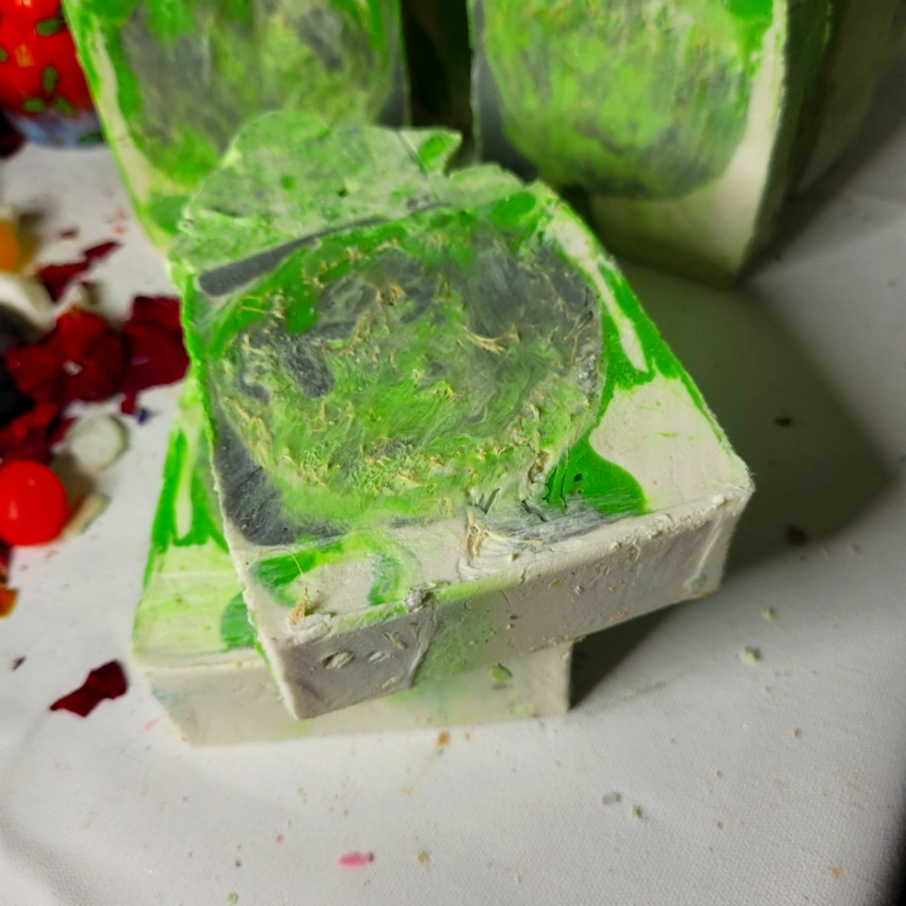 2 patchouli scented with loofah soap bars - Picture 11 of 16